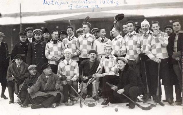 Rīgas Futbola kluba trešā bendija komanda. 1928. gads.
