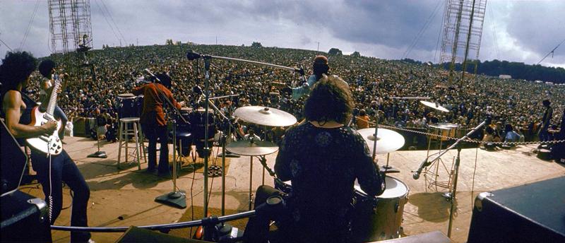 Amerikāņu rokgrupas Santana uzstāšanās Vudstokas festivālā, 16.08.1969.