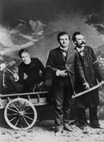 No kreisās: Lū Salomē, Pauls Rē un Frīdrihs Nīče. Lucerna, Šveice, 1882. gads.