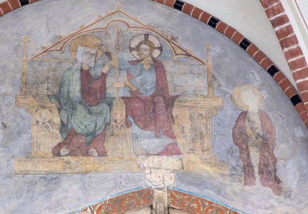 Marijas kronēšana. Ap 1360.–1380. g. gleznota freska, Rīgas Doma baznīcas ziemeļu portāls. Livonija tika saukta par Marijas zemi (terra Mariana) un tika uzskatīts, ka tā atrodas īpašā Svētās Marijas aizbildniecībā un aizsardzībā.