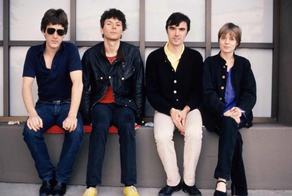 Talking Heads. Holivuda, ASV, 1977. gads. No kreisās: Kriss Francs, Džerijs Herisons, Deivids Bērns un Tīna Veimusa.