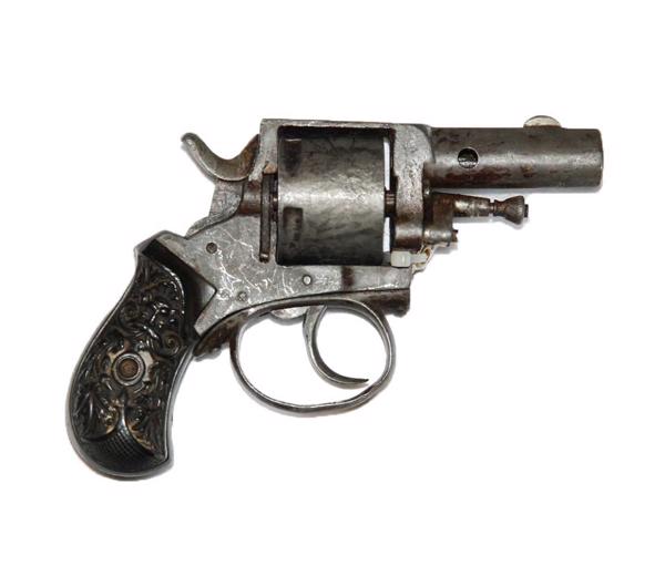 7. attēls. Piecu patronu revolveris Brittish Bulldog, “buldoga” tipa slēgts rāmis, .442 kalibrs (11,2 mm) 19. gs. beigas – 20. gs. sākums, Lielbritānija, firma Webley &amp; Sons. 