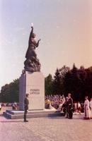 Atjaunotā Latgales atbrīvošanas pieminekļa "Vienoti Latvijai" atklāšana. Rēzekne, 13.08.1992.