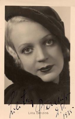 Lilita Bērziņa. Uz attēla L. Bērziņas autogrāfs, datēts ar 1935. gadu.