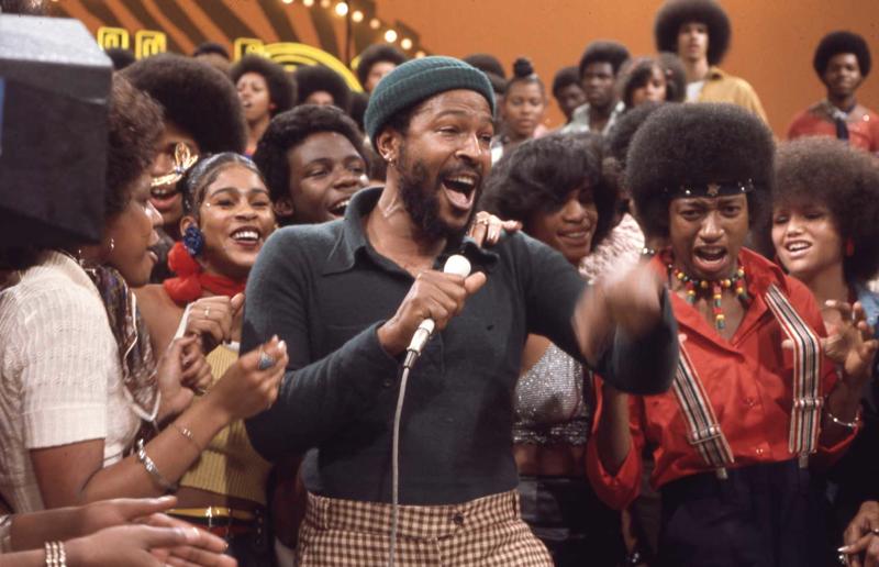 Mārvins Gejs izpilda dziesmu "Let’s Get It On" mūzikas un deju televīzijas programmā Soul Train. ASV, 16.02.1974.