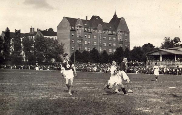 Latvijas un Turcijas valstsvienību spēle futbolā Latvijas Sporta biedrības laukumā Rīgā, 22.06.1924.