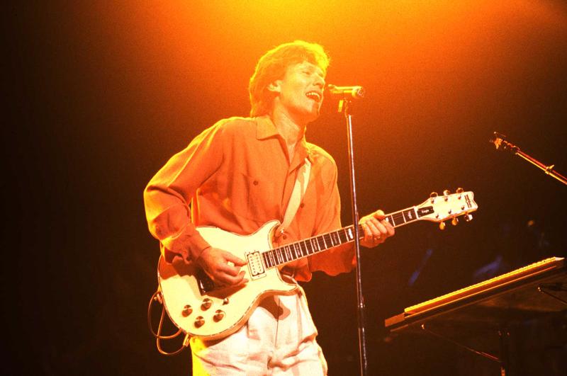 Stīva Vinvuda uzstāšanās mūzikas teātrī Poplar Creek Music Theater. Ilinoisas pavalsts, ASV, 09.07.1988.