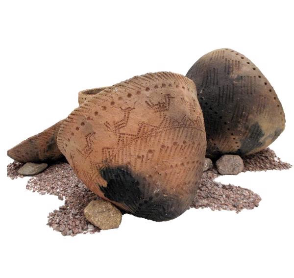 Ķemmes keramikas māla trauku atdarinājumi pēc Gaigalavas Kvāpānu apmetnes materiāliem.