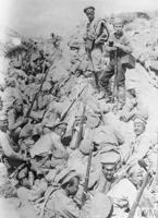 Krievijas karaspēka Sibīrijas strēlnieki, gaidot otro uzbrukumu nocietinājumos dienvidrietumos no Tarnopoles. 13.09.1917.