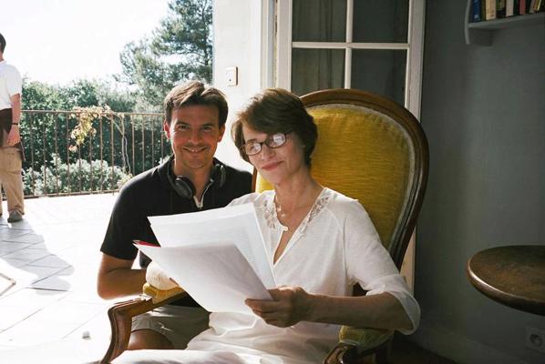 Fransuā Ozons ar aktrisi Šarloti Remplingu filmas "Baseins" uzņemšanas laikā, 2003. gads.