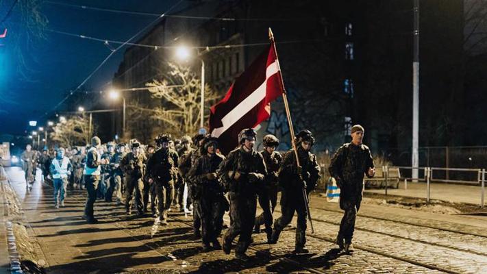 Latvijas Nacionālās aizsardzības akadēmijas 2023. gada kadetu kandidātu dalība tradicionālajā “Baltajā naktī”, kas ir simbolisks pasākums, pēc kura kadetu kandidāti kļūst par pilntiesīgiem kadetiem. 13.02.2023.