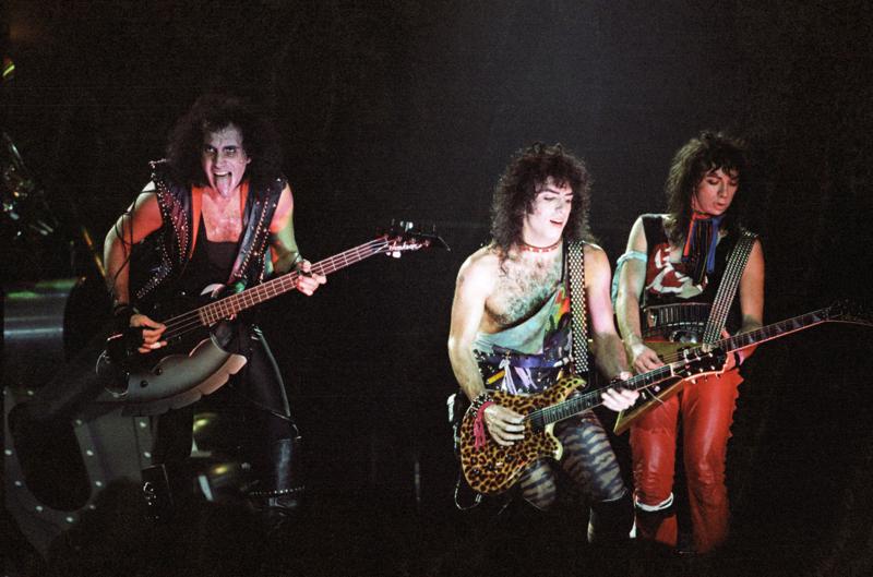 Kiss Vemblija arēnā Lick It Up turnejas koncertā. Londona, 23.10.1983.