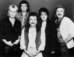 Grupa Uriah Heep. No kreisās: Bernijs Šovs, Fils Lanzons, Miks Bokss, Trevors Bolders un Lī Kersleiks. 24.09.1988.