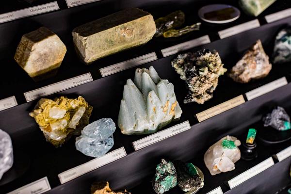 Minerālu kolekcija Dabas vēstures muzejā Vīnē. Austrija, 03.09.2018.