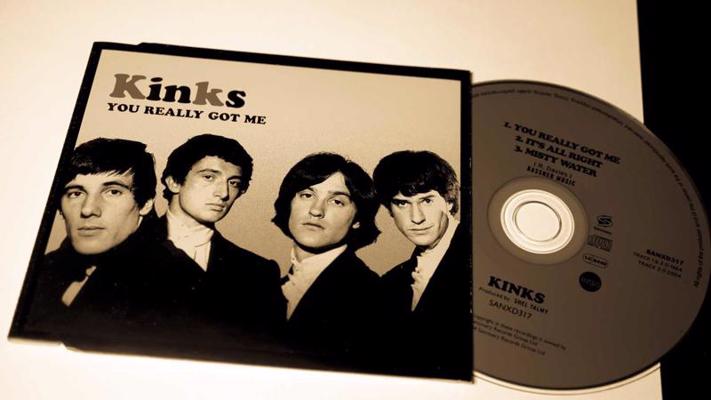 Angļu rokgrupas The Kinks CD singls "You Really Got Me". Roma, Itālija, 29.08.2021.