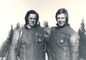 Aigars Kriķis (no kreisās) un Dainis Bremze. 20. gs. 70. gadi.