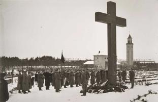 Piemiņas pasākums Hietaniemi kritušo karavīru kapos Helsinkos. 12.12.1943.