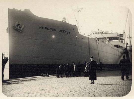 Kuģis "Hercogs Jēkabs" Rīgas ostā. 1939. gads.