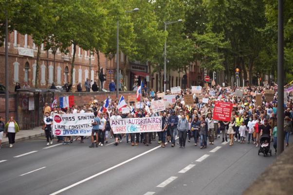 Demonstrācija pret obligāto vakcināciju. Albī, Francija, 31.07.2021.