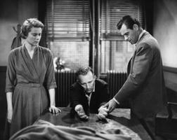 No kreisās: Greisa Kellija, Bings Krosbijs un Viljams Holdens filmā “Lauku meitene”, 1954. gads.