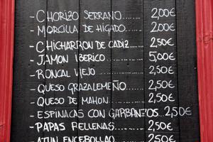 Spāņu restorāna ēdienkarte spāņu valodā. Sevilja, Spānija, 03.11.2012.
