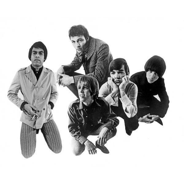 Grupa Love. No kreisās: Džonijs Ekolss, Arturs Lī (augšā), Braiens Maklīns, Kens Forsi un Maikls Stjuarts-Veirs. Losandželosa, ASV, 1967. gads.