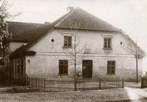 Snēpeles pagasta valdes ēka 20. gs. 30. gados.