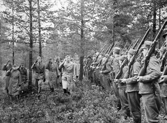 Gustavs Mannerheims pārbauda 14. divīzijas 52. kājnieku pulka vienību. 10.09.1942.