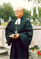 Riharda Zariņa svētruna latviešu Brāļu kapos Katskiļos. 1985. gads.