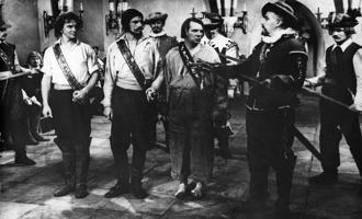 No kreisās: Andris (Haralds Ritenbergs), Pēteris (Artūrs Ēķis), Ērmanis (Eduards Pāvuls) un Salderns (Edgars Zīle) filmā "Vella kalpi", 1970. gads.