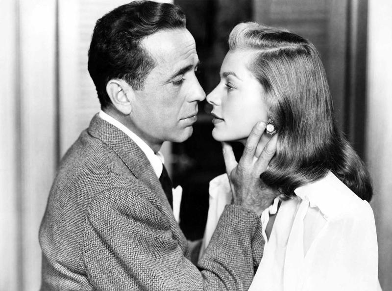 Hamfrijs Bogarts un Lorēna Bekola filmā “Tumšā pāreja”. 1947. gads.