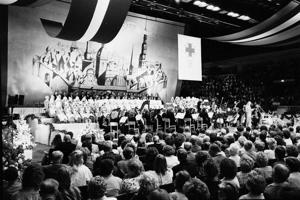 Pirmā Vispasaules Latviešu ārstu kongresa atklāšana Rīgas Sporta pilī. 18.06.1989.