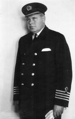 Kapteinis Hugo Mihelsons. 1935. gads.