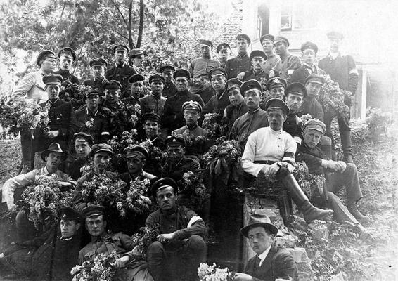 Studentu bataljona karavīri Rīgā. 1919. gada maijs.