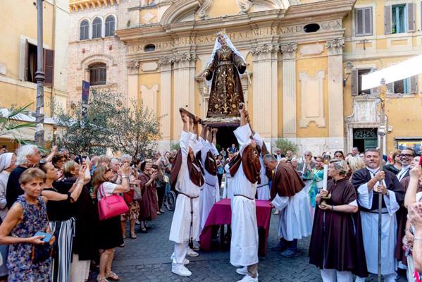 Romas katoļu svinīga ceremonija par godu Karmelas kalna Dievmātei. Roma, Itālija, 16.07.2019.