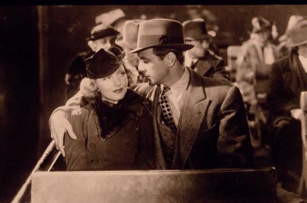Aktrise Džīna Artūra (Jean Arthur) un Gerijs Kūpers filmā "Dīdsa kungs dodas uz pilsētu". 1936. gads.
