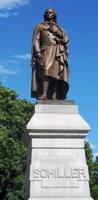 Frīdriha Šillera statuja. Šillera parks, Kolumbusa, Ohaio pavalsts, Amerikas Savienotās Valstis (Statue of Friedrich Schiller in Schiller Park, Columbus, Ohio). 2006. gads.