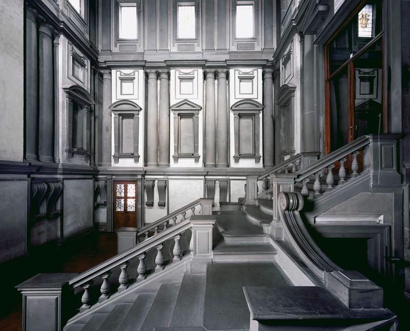 Laurencija bibliotēkas vestibils. Florence, 2001. gads.