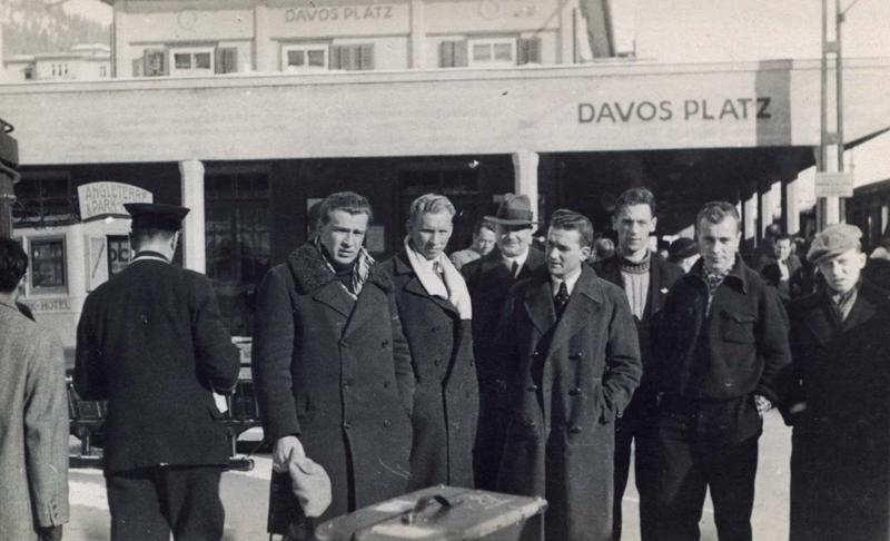 Latvijas izlases hokejisti – pasaules meistarsacīkšu dalībnieki. Davosa, 1935. gads.