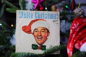 Plate ar Binga Krosbija iedziedāto singlu White Christmas (1942). Vācija, 09.12.2020.