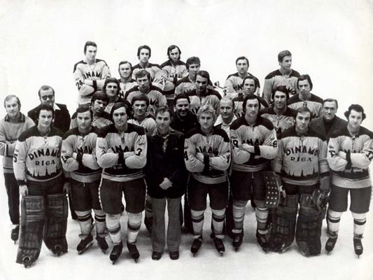Rīgas "Dinamo” hokeja komanda. 1976–1977. gada sezona.