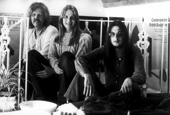  Tangerine Dream. Londona, 1974. gads. No kreisās: Edgars Frēze, Pīters Baumans, Kristofers Franke.