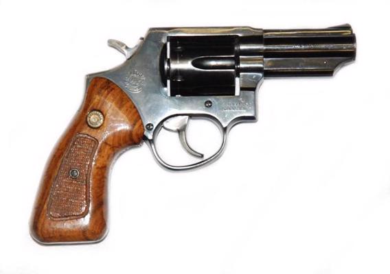 10. att. Sešu patronu revolveris Taurus, Mod.66 ar slēgtu saliktu rāmi, .357 Magnum kalibrs (9 mm), 20. gs. 80.–90. gadi, Brazīlija, firma TAURUS.
