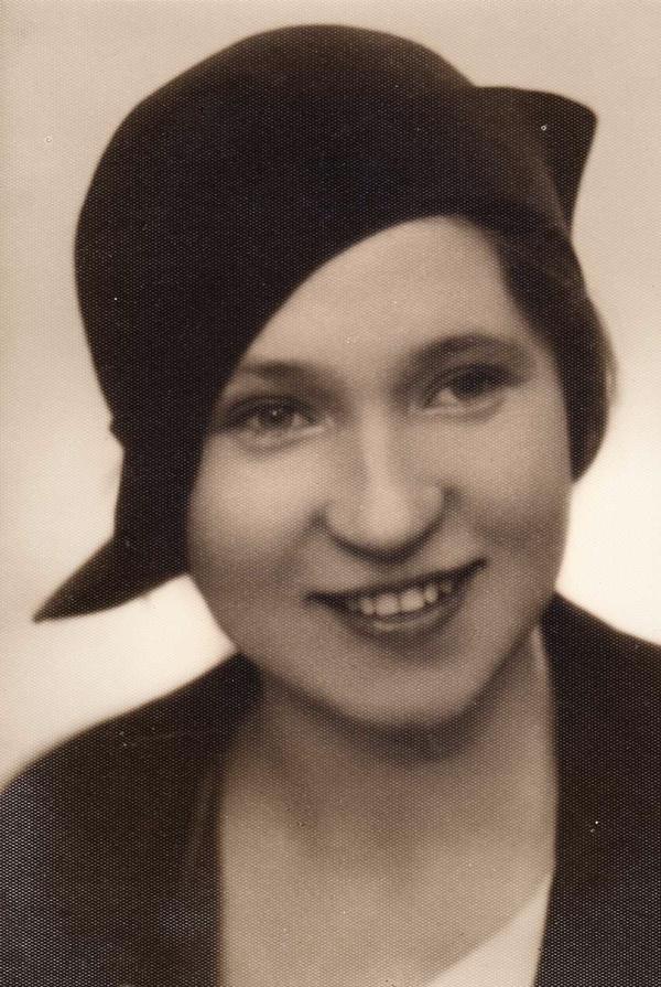 Lilija Žvīgule. 1932. gads.