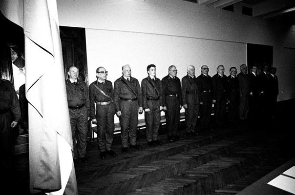 Zemessargi dod zvērestu. Kara muzejs, Rīga. 1993. gads.