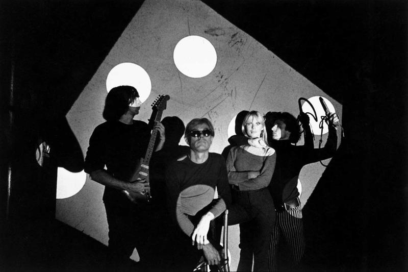 Endijs Vorhols un The Velvet Underground. Ņujorka, ap 1966. gadu.