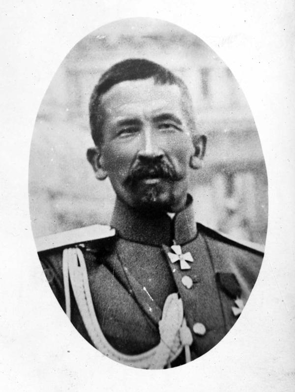 Krievijas bruņoto spēku virspavēlnieks infantērijas ģenerālis Lavrs Korņilovs, 1917. gads.
