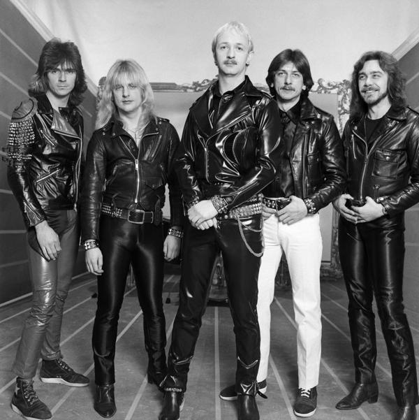 Grupa Judas Priest. No kreisās: Glens Tiptens, K. K. Daunings, Robs Halfords, Deivids Holends un Ians Hils. 1981. gads.
