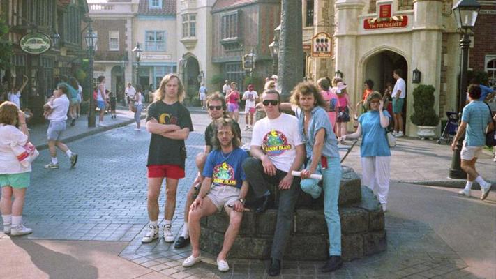 Grupa "Remix" atpūtas parkā Walt Disney World Resort Orlando. Florida, ASV, 1990. gads.