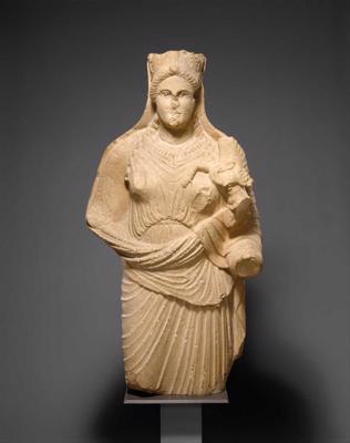 Afrodītes kaļķakmens figūra ar Erotu rokās. Kipra, 4. gs. beigas p. m. ē.